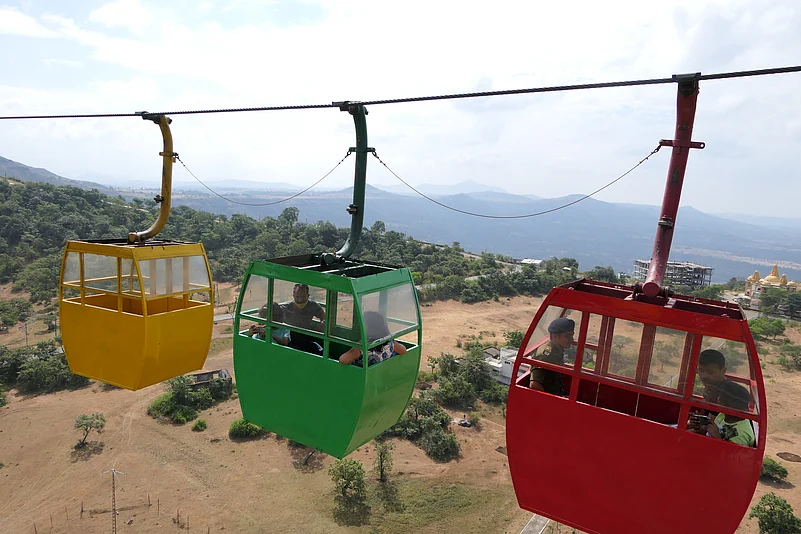 The ropeway in Saputara give you the ride and the views, sans physical effort