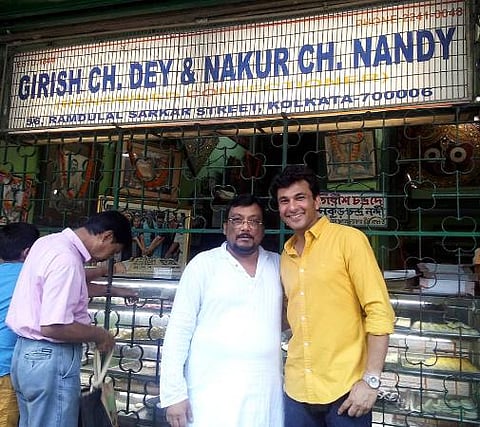 Chef Vikas Khanna at Nakur's mishti shop