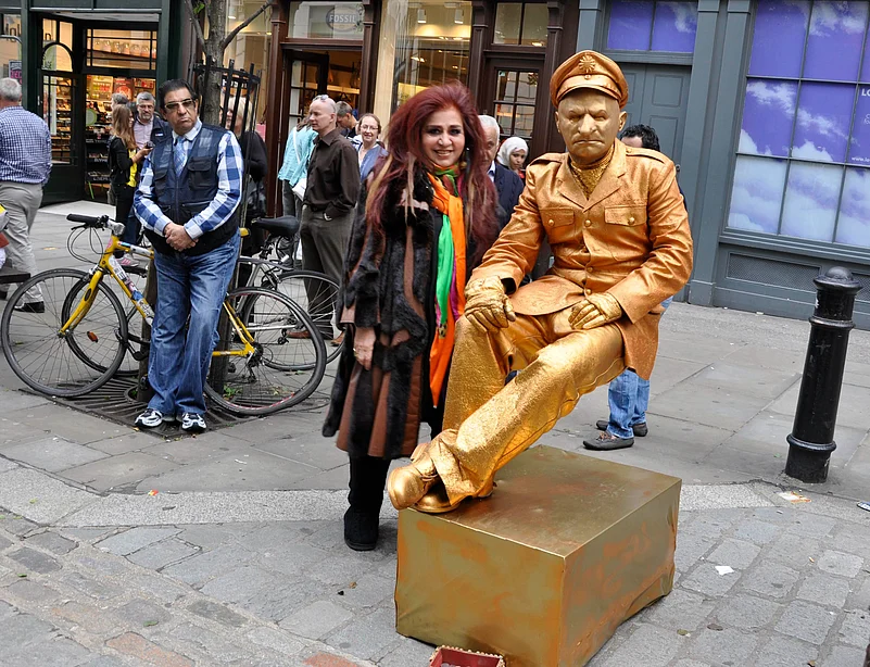 Enjoying Sunday at Covent Garden, London