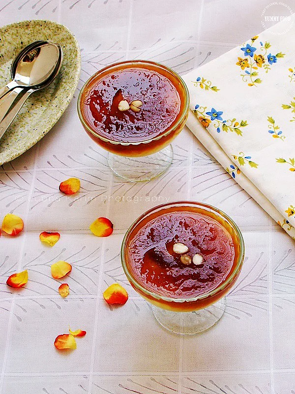 Qubani ka meetha is made with apricot sauce