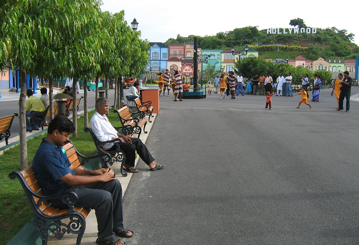 Wikimedia Commons : The sprawling one-stop shop for film-making