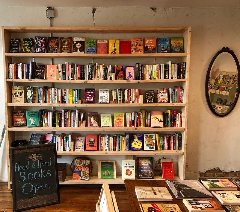 This store lets couples book a space for themselves in flameless candle-lit date space