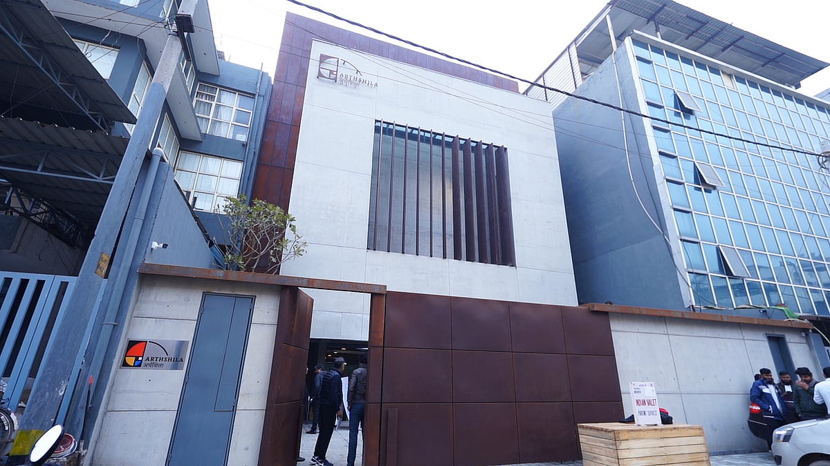 Arthshila distinguishes itself as an immersive platform dedicated to cultivating creativity and sharing artistic ideas