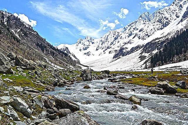 Sonamarg is famous among trekkers. 