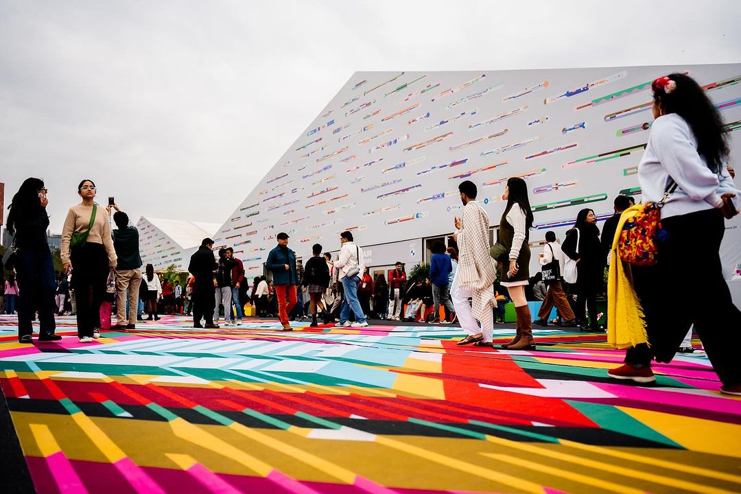 Siddharth Gohil aka Khatra, is the visionary behind the 100-meter-long carpet leading you onto the India Art Fair Grounds