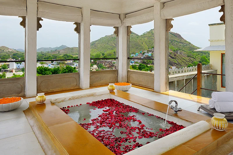 Stay in the suites on Devigarh Complex with a view of the valleys