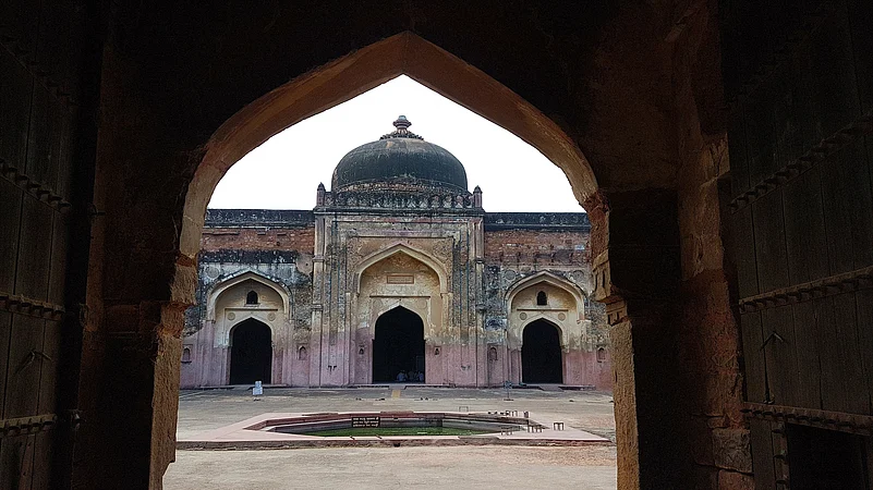 Khairul Manazil, Delhi