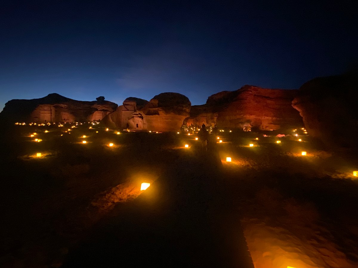 Nearly 3,000 candles light up the Hegra necropolis, an  archeological marvel, and a UNESCO Heritage Site