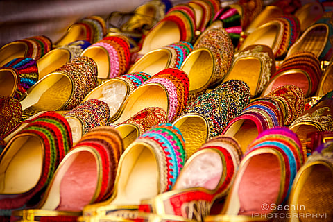 Pick up handcrafted juttis