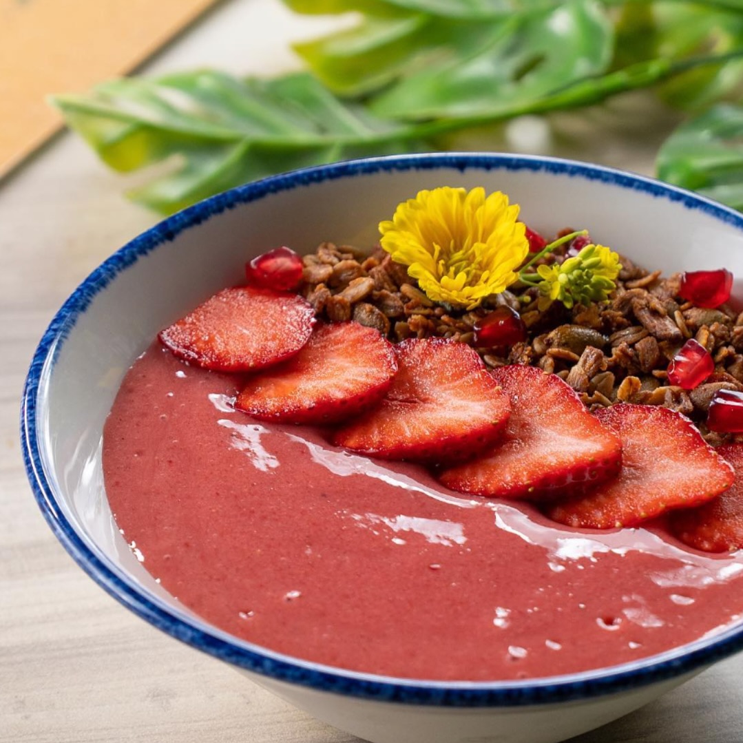 Enjoy the thrill of fresh, locally sourced foods combined with festive tastes as you have a romantic lunch with your loved one