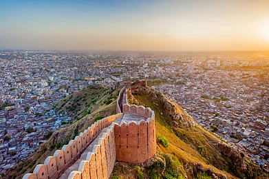 Shutterstock : The view from Nahargarh Fort, Jaipur