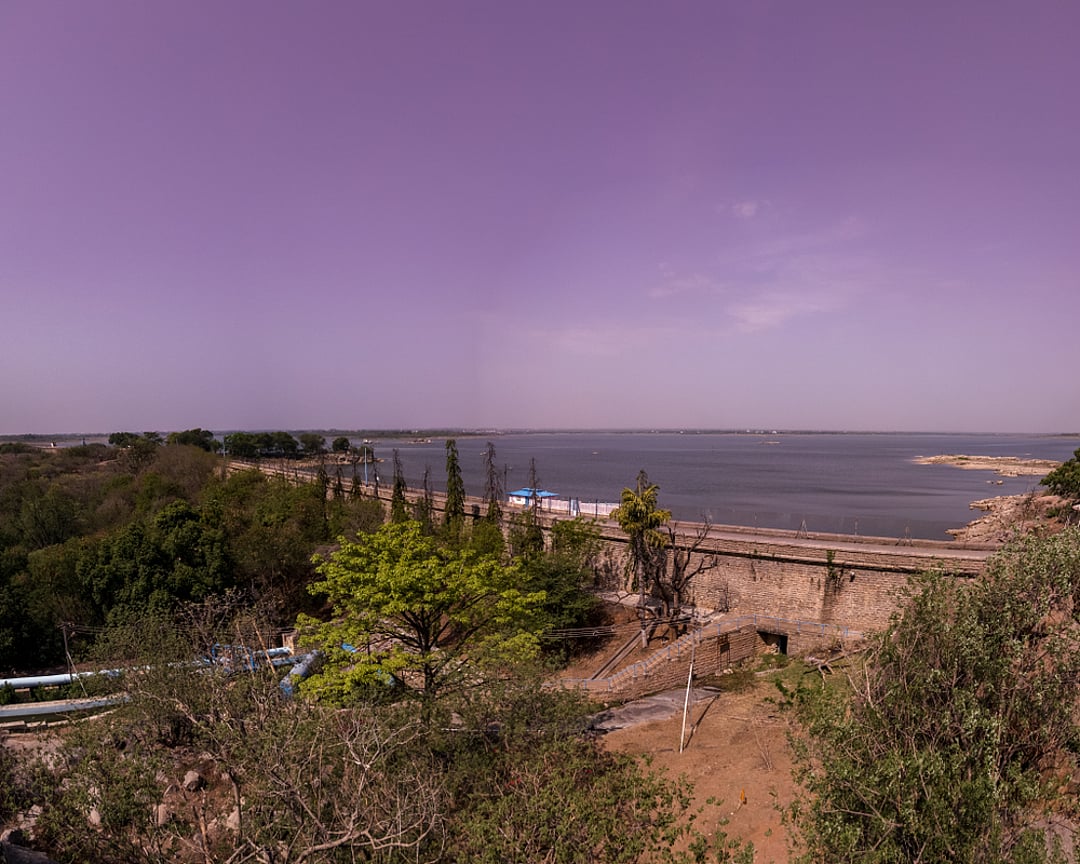 Osman Sagar Lake