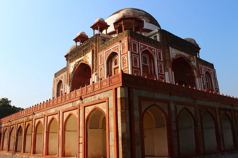 Half restored tomb of Abdul Rahim