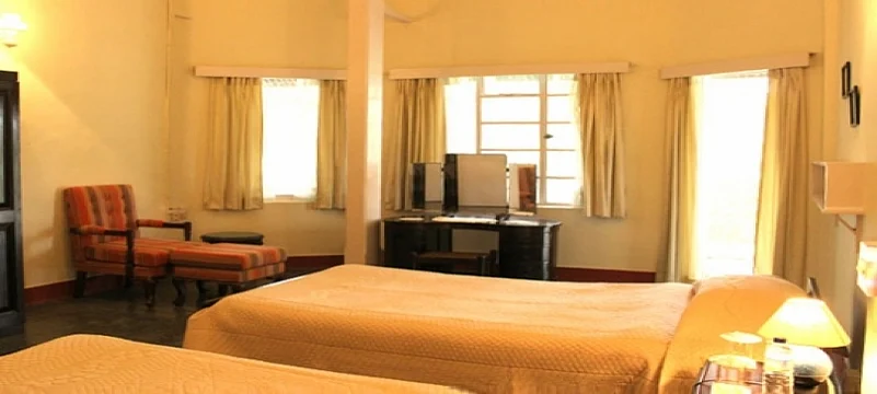 The Yuhina room with twin beds