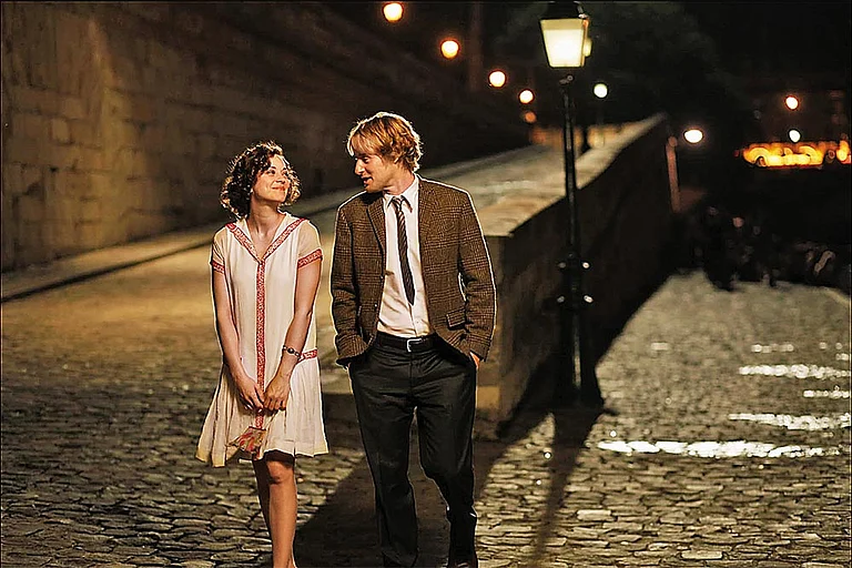 A still from "Midnight In Paris" - Deposit Photos