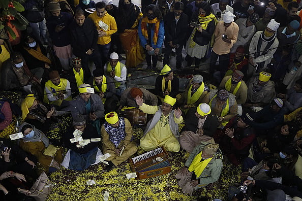 A Qawwali in progress at the resting places of Nizamuddin Auliya