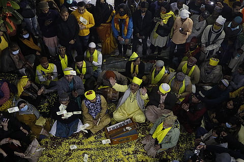 A Qawwali in progress at the resting places of Nizamuddin Auliya