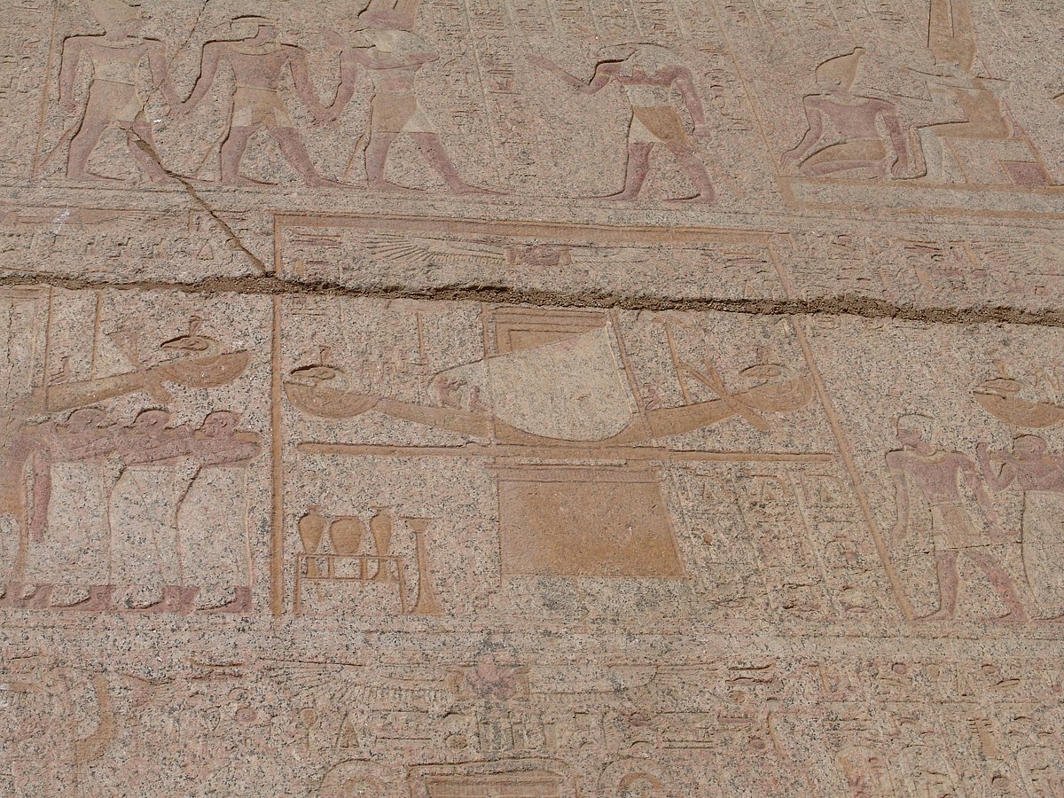 Scene of the great festival of Opet on the shrine of the solar barge in the temple of Karnak