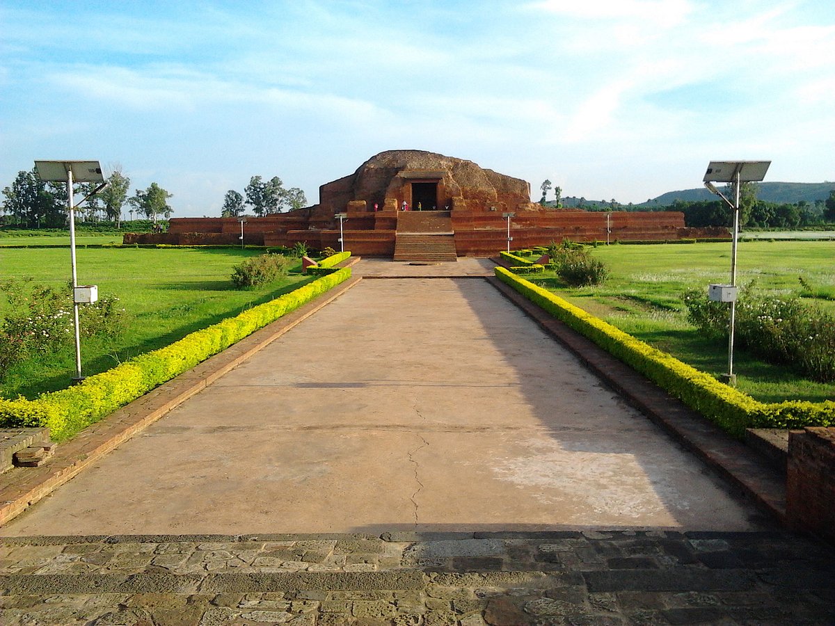 Wikipedia : Vikramasila Mahavihara is a renowned university established by Pala king Dharmapala in the late 8th or early 9th century AD