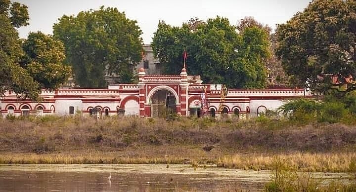 Entry gate to Kanker Palace