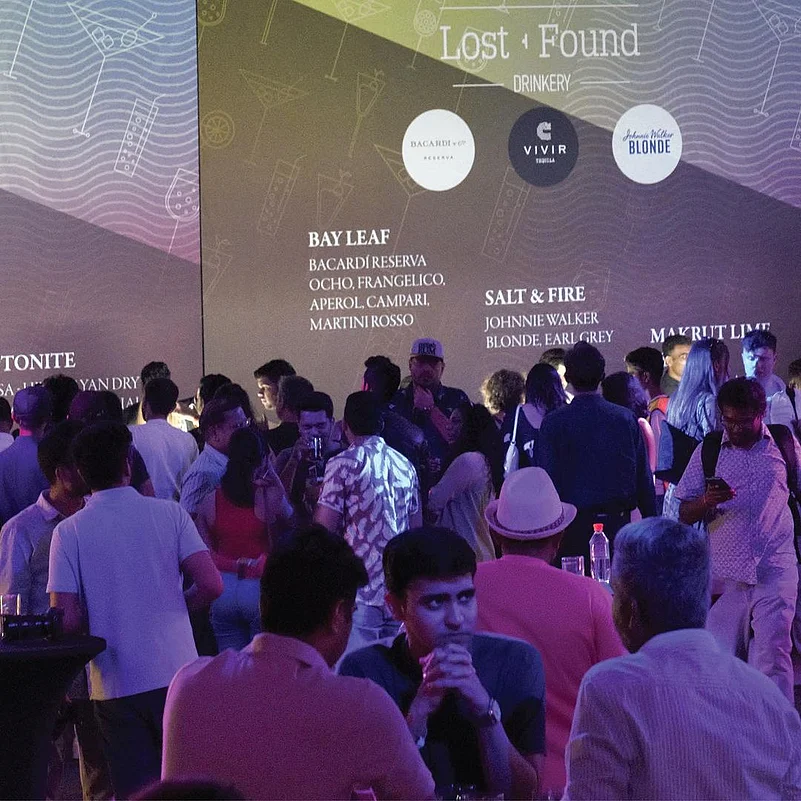 While here, you may sip tequila, sake, whisky, gin, or rum