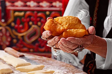 Shutterstock : National bread of Kazakhstan, Baursak