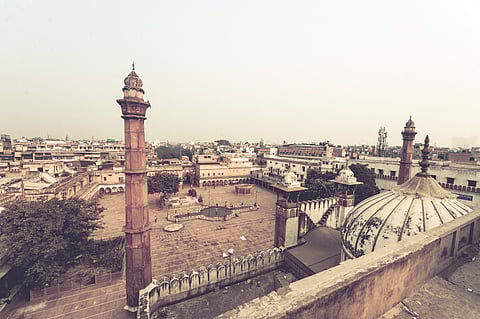 A view of the Fatehpuri Mosque