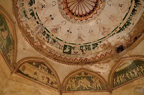 Frescoes inside Sethani Ki Chhatri