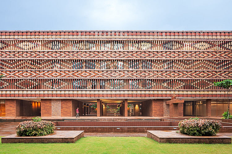 The brick-louvred screen of Krushi Bhawan, Odisha in the pattern of the famed Ikat weave