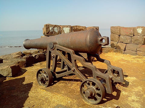 Khanderi Fort is situated on an island close to Alibaug