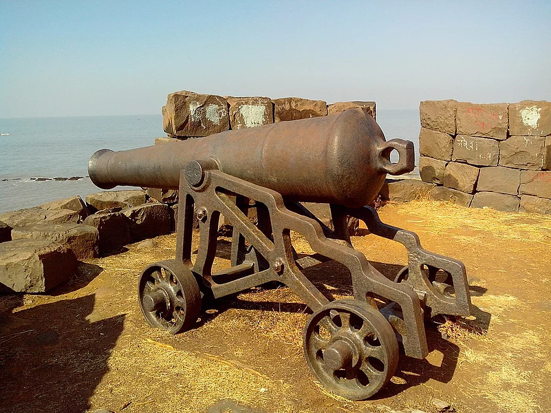 Khanderi Fort is situated on an island close to Alibaug