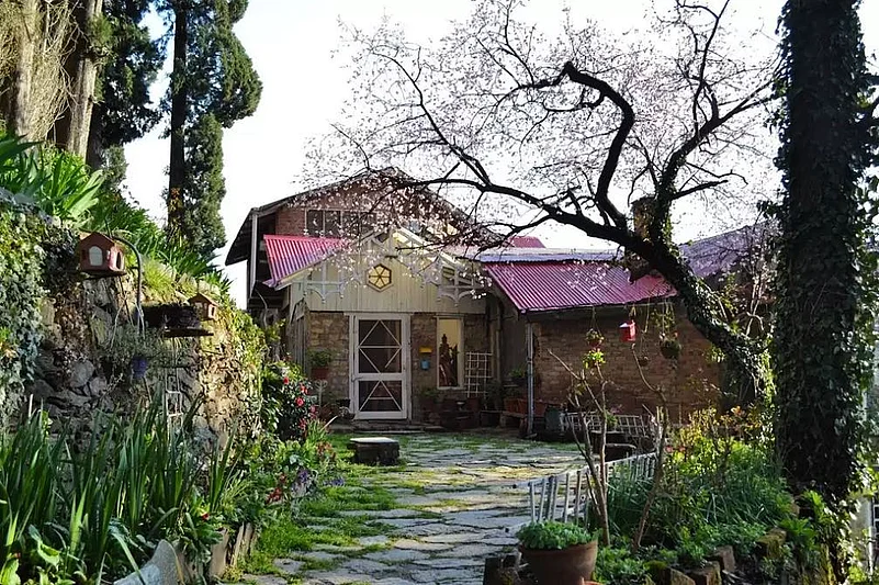 Tucked away in the tranquil enclave of Chotta Shimla is this cute home