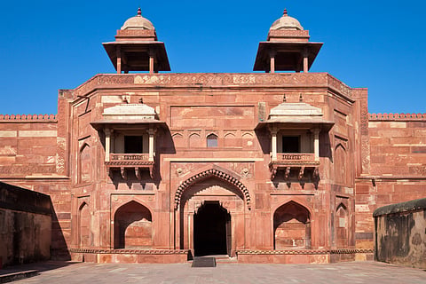 The facade of the Palace of Jodha Bai