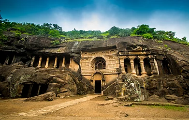 Shutterstock : The Buddha Caves at Nashik, Maharashtra