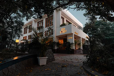 Kartikeya Manan : LifeYoga Studio in Chanakyapuri