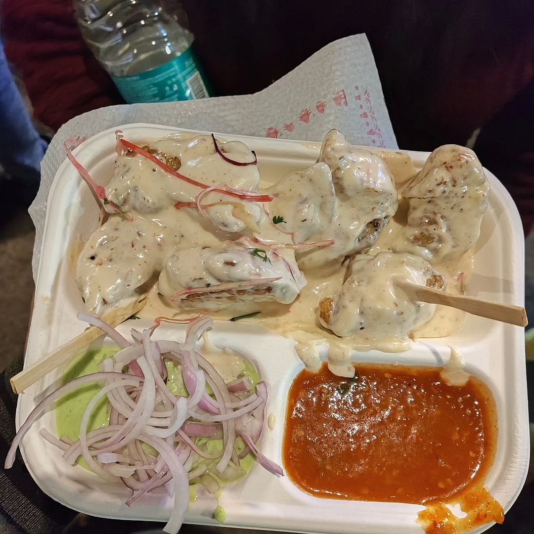 Picking up the recipe from her Tibetan neighbours, Dolma Aunty added her unique twists and innovations in it