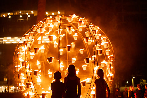 Thousands of pots of flames arrayed all over Government House