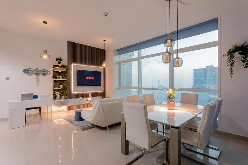 Barasti Beach is five minutes away from Skyview Host