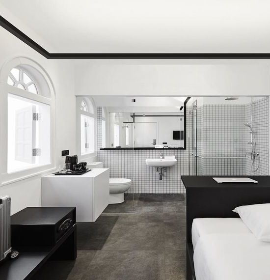 A single room at the Hotel Mono