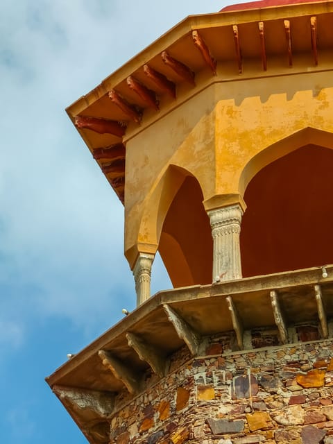 A chhatri of the Neemrana Fort