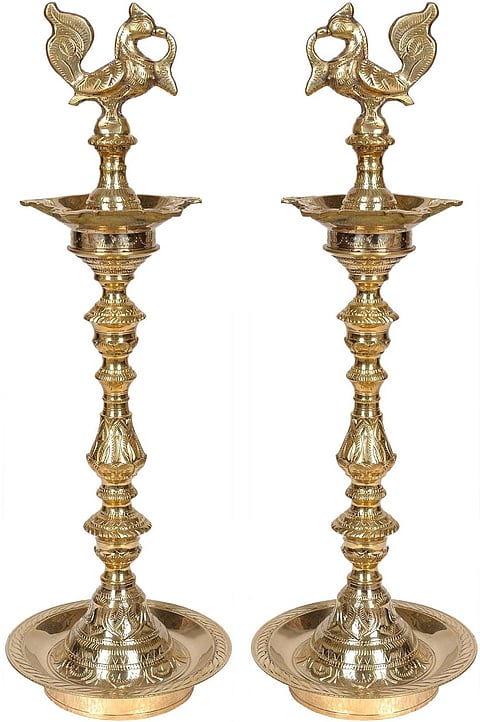Nachiarkoil Kuthuvilakku (Annam lamp)