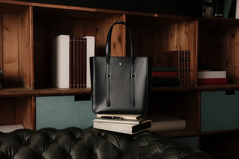 The medium-sized Tote is a sleeker version of the existing Meisterstück Tote