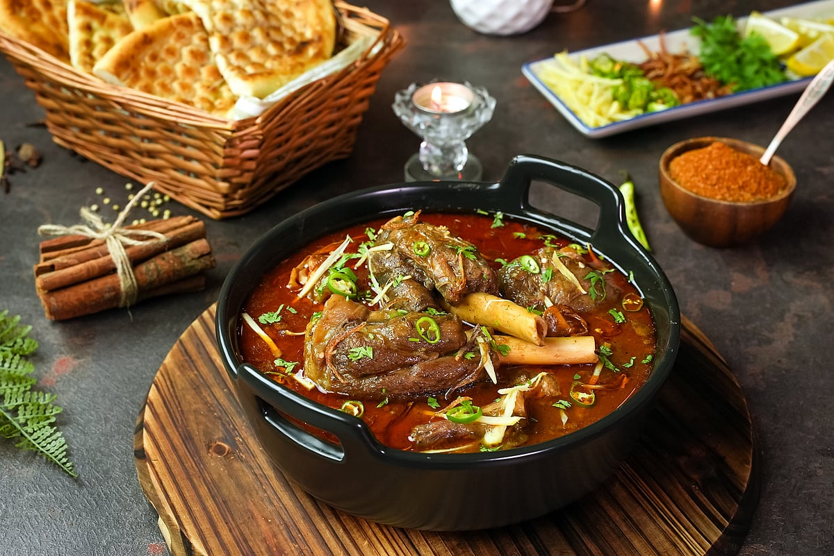 A traditional serving of Nihari and Naan 