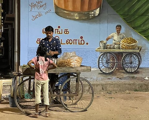 A pani puri seller who served the fare near the mural in the evenings was included in the artwork