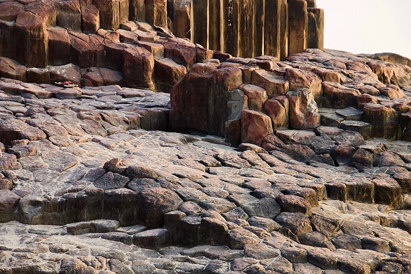 The remarkable hexagonal basalt rock formations of St. Marys