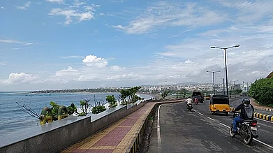 Wikimedia Commons: eclicks_by_bunny : Spanning 783 kilometres, the Kharagpur-Visakhapatnam Expressway is set to become a key infrastructure project (pic for representation only)