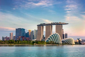 Shutterstock : Starting March 19, travellers at Woodlands and Tuas checkpoints will replace passport stamps with a scanned QR code