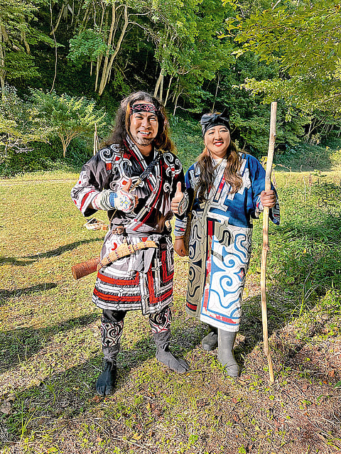 Tokuji Mombetsu and Misaki Kimura