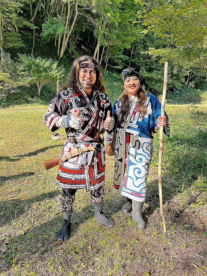 Tokuji Mombetsu and Misaki Kimura