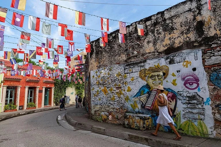 A mural of the writer Gabriel Garcia Marquez adorns the Getsemani district, Cartagena, Colombia - Kerrick James/Alamy Stock Photo